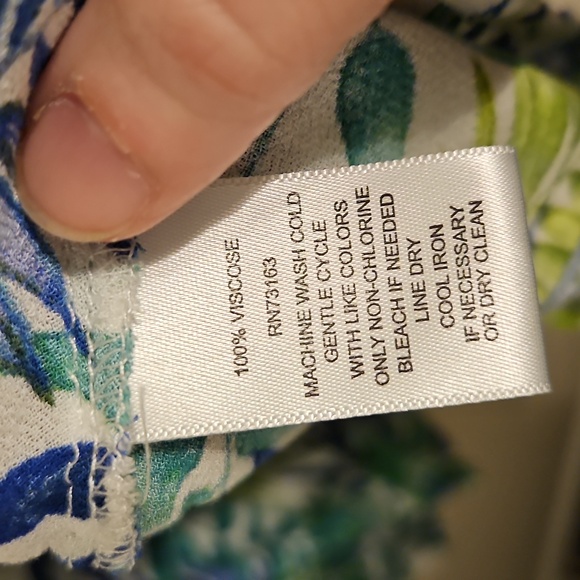 Cupio Button Down Collared Sleeveless Mini Dress. In EUC - Picture 3 of 4